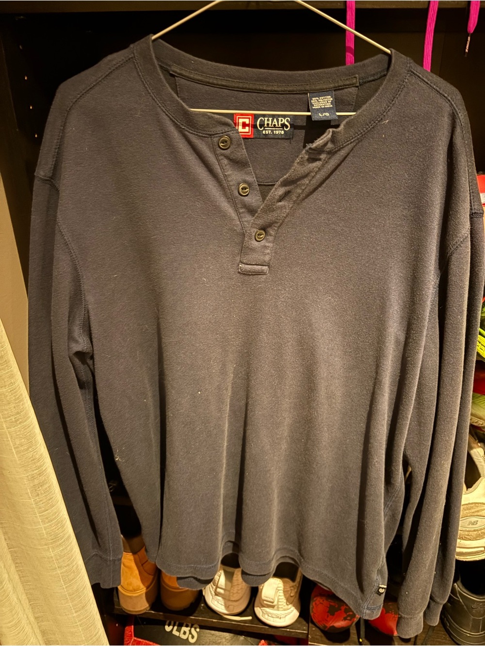 Chaps Men’s Black Long Sleeve Henley Shirt Size L/G in Navy